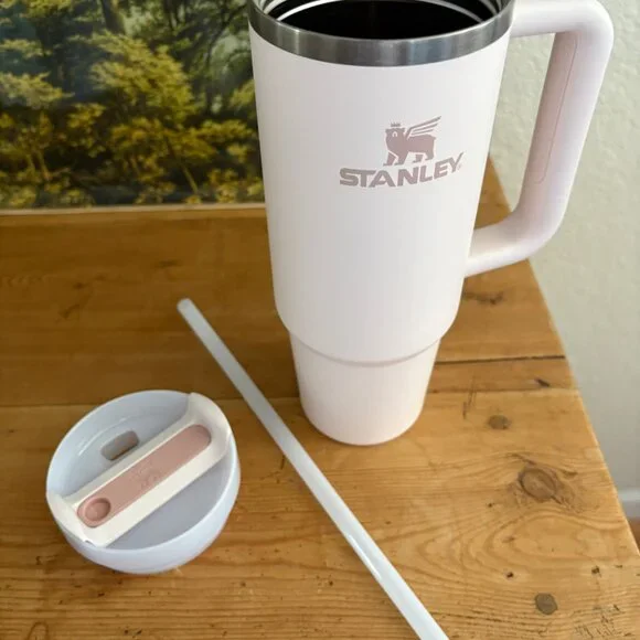 Stanely 30 oz Quencher Water Bottle Rose Quartz - Picture 4 of 12